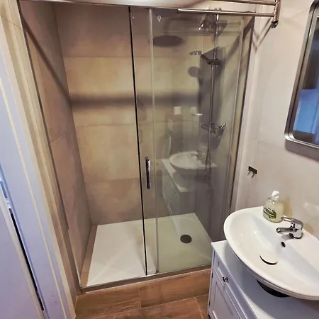 Apartman Od 2 Do 4 Osob W Choczni Niedaleko Wadowic Ze Strefa Basenowa Chocznia
